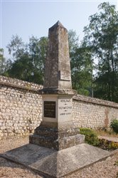 Le monument aux morts - Hautot-sur-Seine